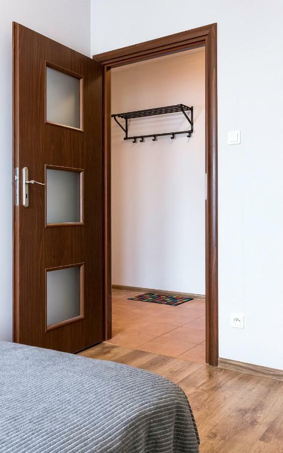 Top Floor Apartment ゴジュフ・ヴィエルコポルスキ エクステリア 写真